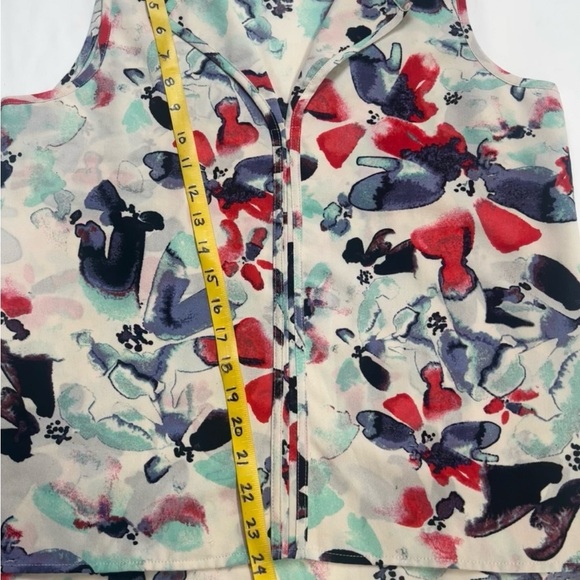 SANCTUARY White with red abstract floral design sleeveless top size M. - Picture 12 of 12